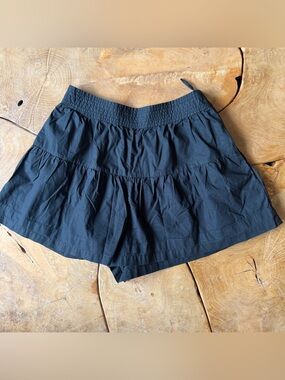 Ulla Johnson. Size 2. Black Cotton Shorts. Side zipper and pockets.